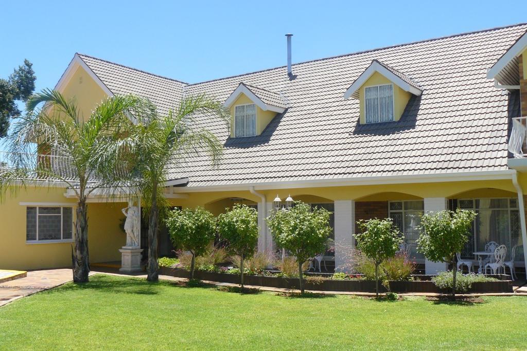 Kimberley Manor Guesthouse Exterior photo
