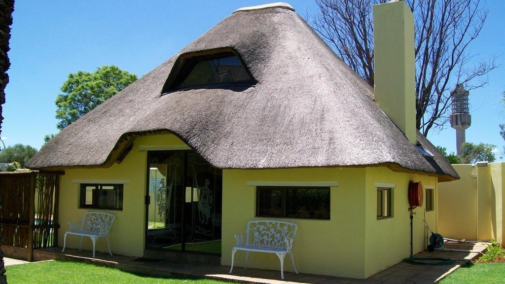 Kimberley Manor Guesthouse Exterior photo