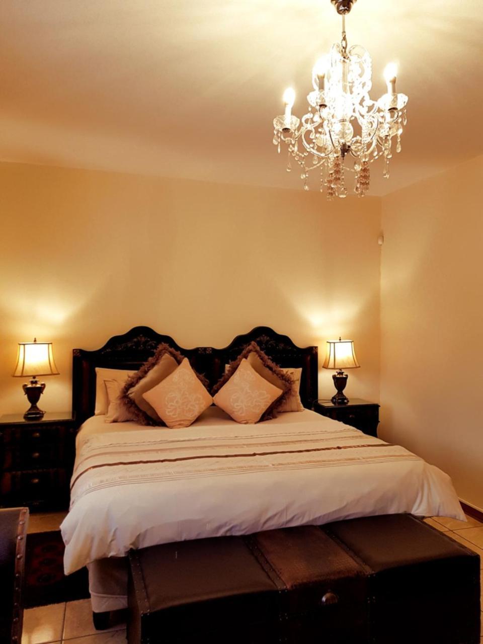 Kimberley Manor Guesthouse Exterior photo